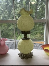 Vintage Uranium/Vaseline Art Glass Table Lighter Holder, Hand-Blown Swirl Design, 2.5" — listing 6