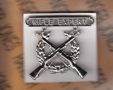Lot of USMC Marksmanship Qualification Badges (Rifle Expert & Pistol Expert) with Award Bars, Plus Misc Lapel Pins — listing 5