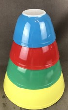 Vintage Pyrex Primary Colors Nesting Mixing Bowl Set (4-Piece: 401, 402, 403, 404) — listing 5