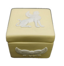 Black Basalt Jasperware Star-Shaped Trinket Box with Chariot & Sprigged Florets — listing 3