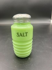 Vintage Jadeite Ribbed Beehive Salt/Spice Shaker Jar, 4 inches tall (No Lid) — listing 3