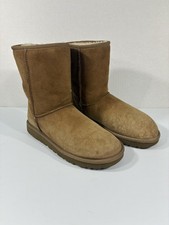 UGG Australia Classic Short Boots in Chestnut Suede