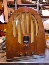 Philco Art Deco Cathedral-Style Tube Radio with Airplane Dial — listing 4