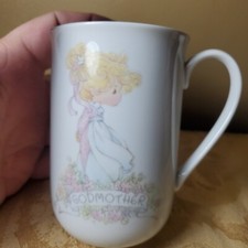 Precious Moments Ceramic Mug with Heart-Shaped Handle, Girl with Heart Garland — listing 3