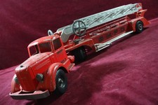 Vintage Smith-Miller SMFD No. 3 Aerial Ladder Fire Truck (Pressed Steel) — listing 6