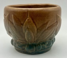 Vintage Pink/Mauve Glazed Ribbed Flower Pot Planter with Embossed Maple Leaves, McCoy-style Art Pottery — listing 6