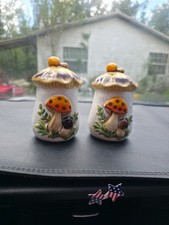 Sears Merry Mushroom Ceramic Salt and Pepper Shakers Pair — listing 5