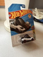 Hot Wheels Exoticars Yellow Exotic Sports Car #3/250, 2/10 Series