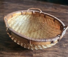 Pair of Vintage Woven Wicker Winnowing Baskets / Round Flat Trays — listing 4