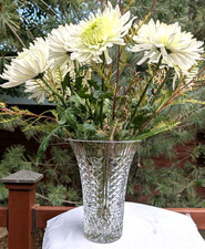 Cut Crystal Flared Vase with Diamond Cross-Hatch Pattern Yes - paper sticker label