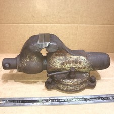 Wilton Bullet Machinist Vise, 4 inch Jaw with Swivel Base, Schiller Park