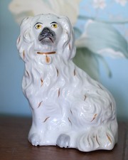 Staffordshire-Style Spaniel Mantel Dog Figurine, Russet & White with Gold Chain — listing 6