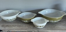 Vintage Pyrex Spring Blossom Green (Crazy Daisy) Round Casserole Dish with Clear Lid — listing 2
