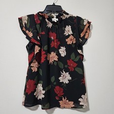 Monteau Los Angeles Floral Lace Flutter Sleeve Top — listing 4
