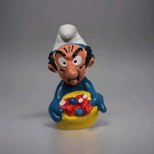 Vintage Schleich Halloween Smurf Holding Jack-o'-Lantern Pumpkin PVC Figurine — listing 4
