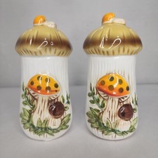 Sears Merry Mushroom Ceramic Salt and Pepper Shakers Pair — listing 6
