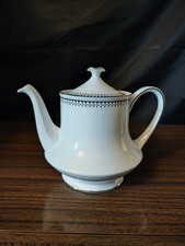 Paragon Fine Bone China 'Chrysanthemum' Teapot, White with Green Floral Border and Gold Trim — listing 6