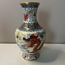 Chinese Cloisonné Enamel Vase with Grapevine Motif on White Cloud-Scroll Ground — listing 4