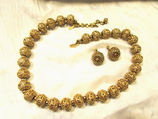 Openwork Gold-Tone Filigree Spinning Ball Charm Pendant — listing 6