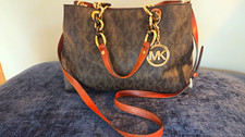 Louis Vuitton-Style Monogram Canvas Handbag (Likely Designer-Inspired/Replica), Photographed from a Screen — listing 6
