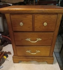 Vintage Oak Two-Tier Nightstand / Side Table with Carved Detailing — listing 4