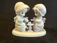 Precious Moments "Peace on Earth" Figurine E-2804 — listing 4