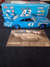 Racing Champions 1997 Edition 1/24 Scale Die Cast NASCAR Stock Car Replica (Empty Box) — listing 6