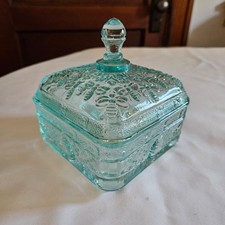 Tiara Frosted Blue Satin Glass Covered Bee Box with Acorn Finial, 5.5 inch — listing 6
