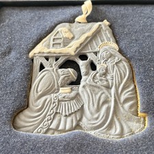 Wedgwood Jasperware Christmas Ornament 'Dressing The Tree' Blue Ball Decoration — listing 4