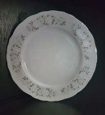Vintage Cream Floral Dinner Plate with Scalloped Gold-Trimmed Rim — listing 2
