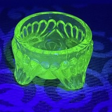 Vaseline Uranium Glass Individual Open Salt Cellar / Master Salt Dip, Rectangular Waffle-Base Pattern (2" x 1 1/4") — listing 5