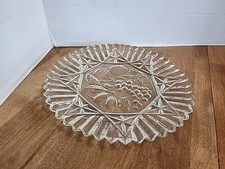 Federal Glass Pioneer Pattern Fruit/Grape Serving Plate in Green — listing 4