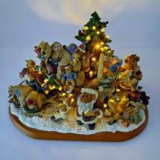 Boyd's Bears Christmas Sleigh Centerpiece with Plush Bear and Poinsettia Floral Arrangement — listing 3