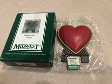 Cast Iron 8-Cavity Heart-Shaped Muffin / Cornbread Baking Mold with Center Handle — listing 2