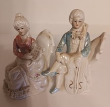 Vintage Porcelain Colonial Courting Couple Figurine, Dancing Pair in Pink and Green — listing 6