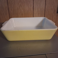 Vintage Pyrex 232 Brass Casserole Dish Carrier/Caddy with Cherry Fruit Motif, 8.5x13 — listing 6