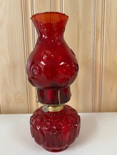 Vintage Amberina Glass Kerosene Oil Lamp with Clear Chimney — listing 3