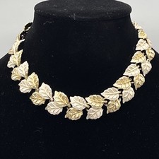 Vintage Gold Tone Textured Leaf Link Necklace and Clip-On Earrings Set — listing 2