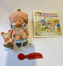 Vintage Strawberry Shortcake Apricot Doll with Hopsalot Bunny Pet, 3 inch, 1980s — listing 2