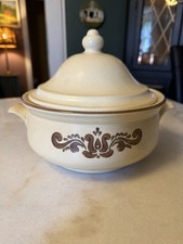 Vintage Pfaltzgraff Village Stoneware Covered Casserole Dutch Oven — listing 3
