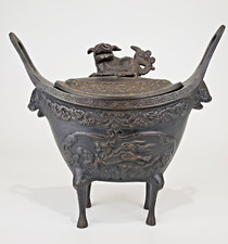 Pair of Japanese Bronze Koro Incense Burners with Foo Dog Finials — listing 2
