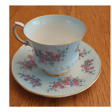 Elizabethan Fine Bone China Blue Floral Trio (Teacup, Saucer & Side Plate) — listing 2