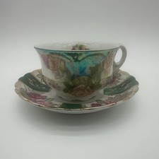 Fan Crest Fine China Iridescent Lusterware Shell-Form Dish with Gold Ball Feet