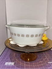 Vintage Pyrex Town & Country 475-B 2.5 Qt Cinderella Casserole with Lid — listing 2