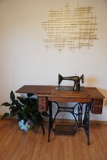 Antique Singer Cast Iron Treadle Sewing Machine Base/Stand with Enamel Top — listing 4