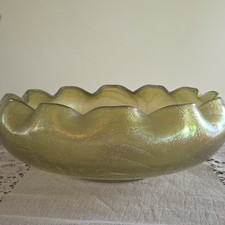 Vintage Green Iridescent Textured Art Glass Vase with Ruffled Rim — listing 6