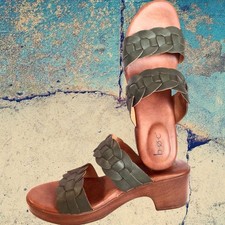 b.o.c. Born Concept Black Leather Flower Slide Sandals, Women's Size 7, listing 2