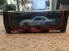 Racing Champions 1997 Edition 1/24 Scale Die Cast NASCAR Stock Car Replica (Empty Box) — listing 5