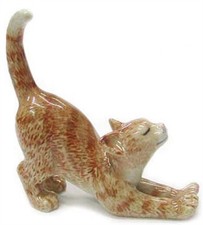 Ceramic Ginger Kitten Figurine Group on Cobblestone Base with Armchair and Rug — listing 6