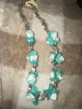 Vintage Hawaiian Shell Lei Necklace with Cream Flower Clusters and Barrel Clasp — listing 3